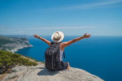 Voyager avec un budget serré : 15 astuces concrètes pour réduire le coût de chaque séjour sans sacrifier l’expérience